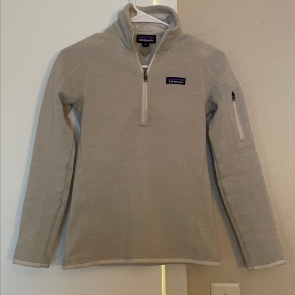 Patagonia Cream XXS quarter zip!